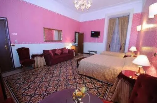 Sweet Hotel